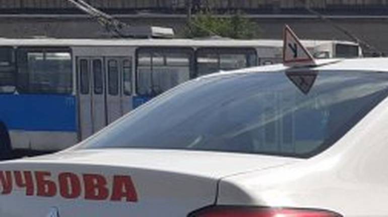 Одну із вінницьких автошкіл хочуть позбавити ліцензії