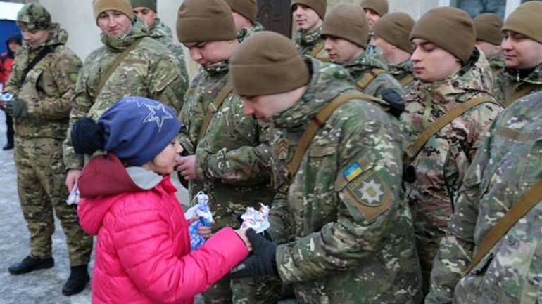 Вихованці творчої майстерні провели вінницьких правоохоронців у зону АТО