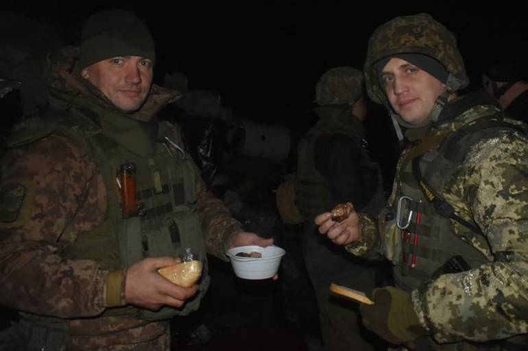 У зоні АТО українські військові зустріли Новий рік на бойових позиціях