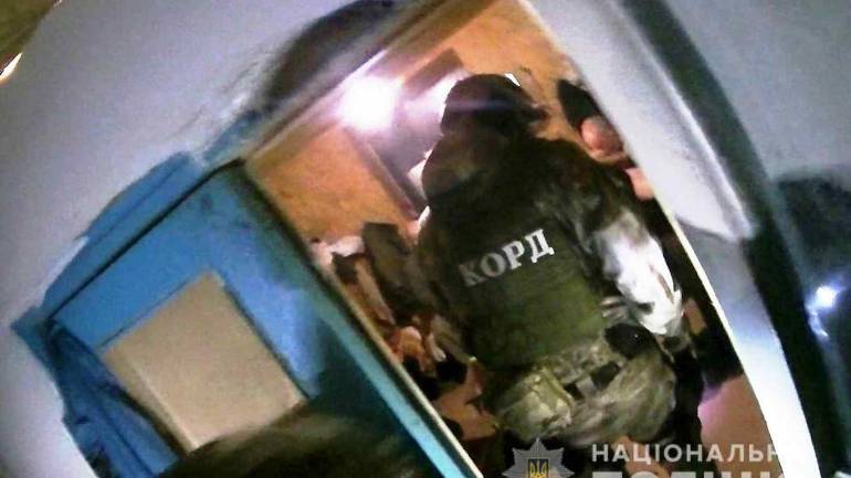 На Вінниччині подружжя тримало в рабстві людей на пілорамі (ВІДЕО)
