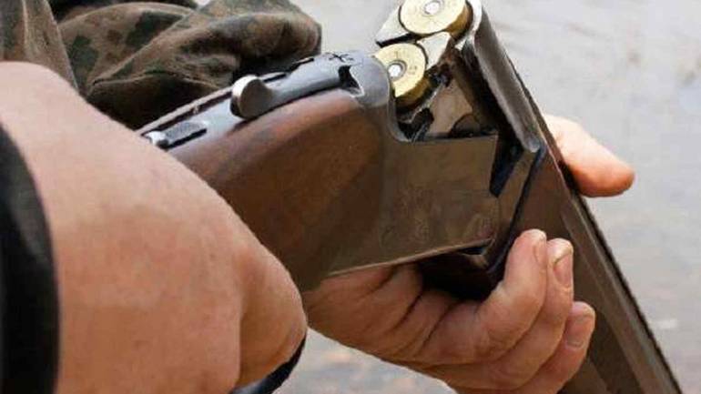 На Вінниччині депутат напав зі зброєю на мешканця Хмільника