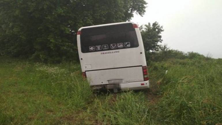 Туристичний автобус з вінничанами потрапив в ДТП поблизу Львова