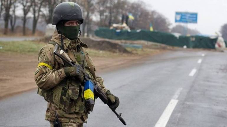 На Донбасі бойовики 35 разів обстріляли українських військових, трьох поранено