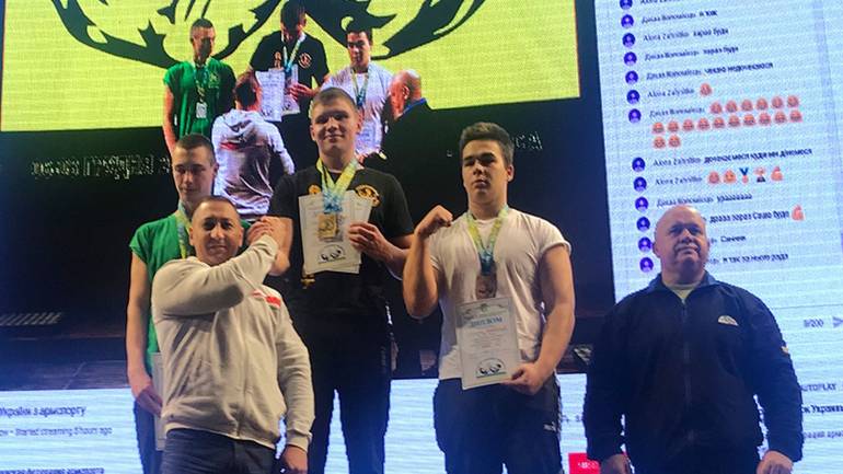 Вінничанин виборов срібло та золото на Кубку України з армспорту