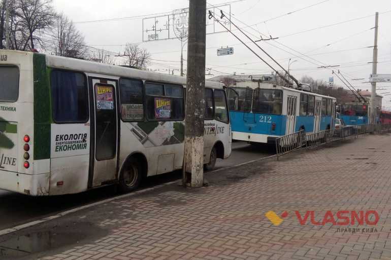 тролейбус у Вінниці фото