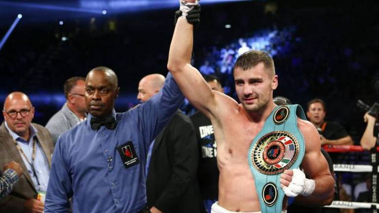 Гвоздик захистив титул чемпіона світу з WBC технічним нокаутом