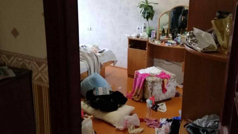 Раніше судимий чоловік через вікно намагався вкрасти гроші та золото у вінничан