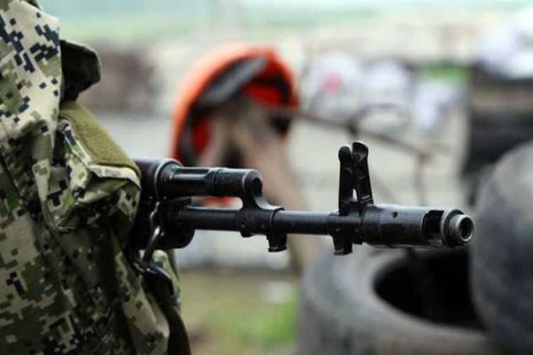 На Святвечір бойовики поранили українського військового