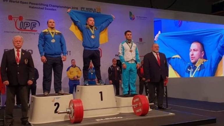 Українські спортсмени у Швеції стали чемпіонами світу з пауерліфтингу