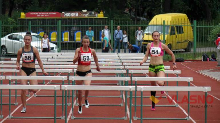Вінничанка &laquo;перестрибала&raquo; усіх на Всеукраїнських стартах