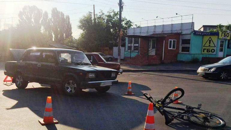 У Вінниці велосипедист потрапив під колеса автомобіля