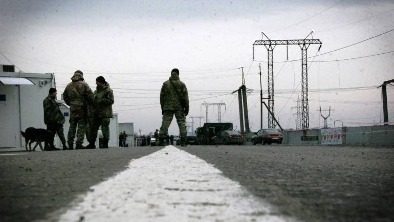 Доба в АТО: від вибуху гранати загинув прикордонник, ще один дістав поранення