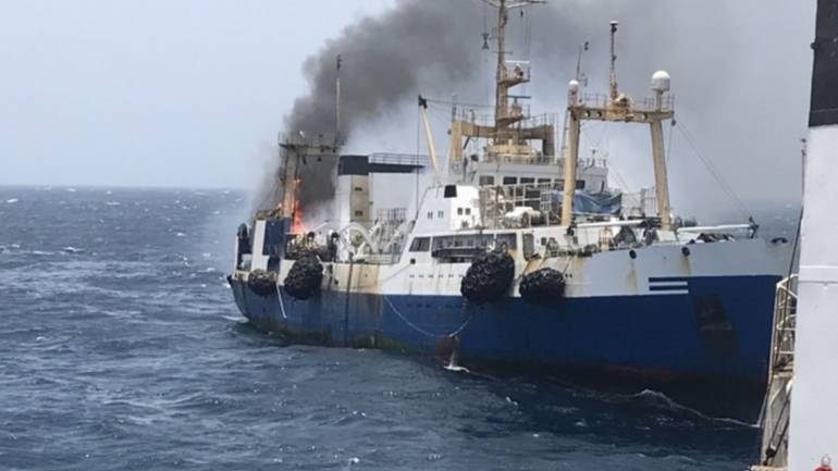 Біля берегів Африки внаслідок пожежі на борту судна загинуло двоє українців