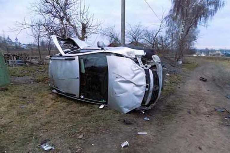 Смерть удосвіта: на Вінниччині загинув водій іномарки