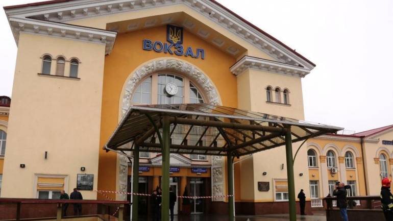 Сумка з вибухівкою: з вінницького вокзалу евакуювали близько 400 осіб (ВІДЕО)