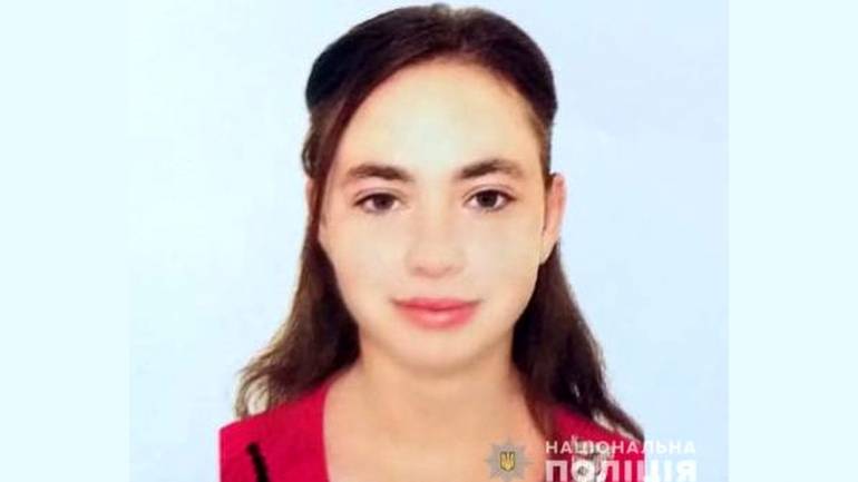 На Вінниччині зникла неповнолітня дівчина у рожевій сукні