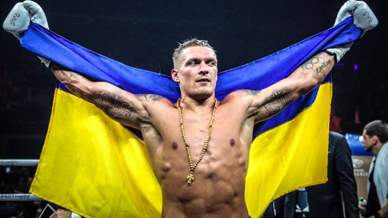 Усик переміг Гасієва та став абсолютним чемпіоном світу у важкій вазі (ВІДЕО)