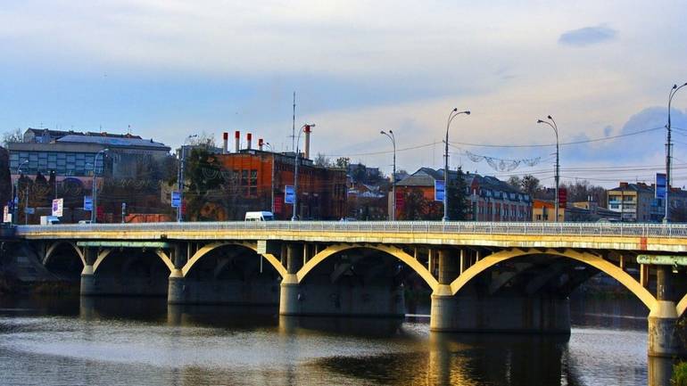 Вінничани &laquo;оголили&raquo; електричні дроти, щоб підзаробити грошей
