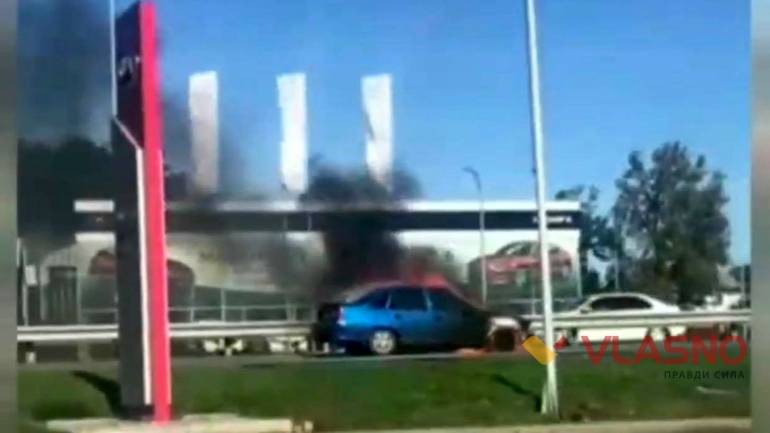 На виїзді з Вінниці горить автомобіль (ВІДЕО) (ОНОВЛЕНО)